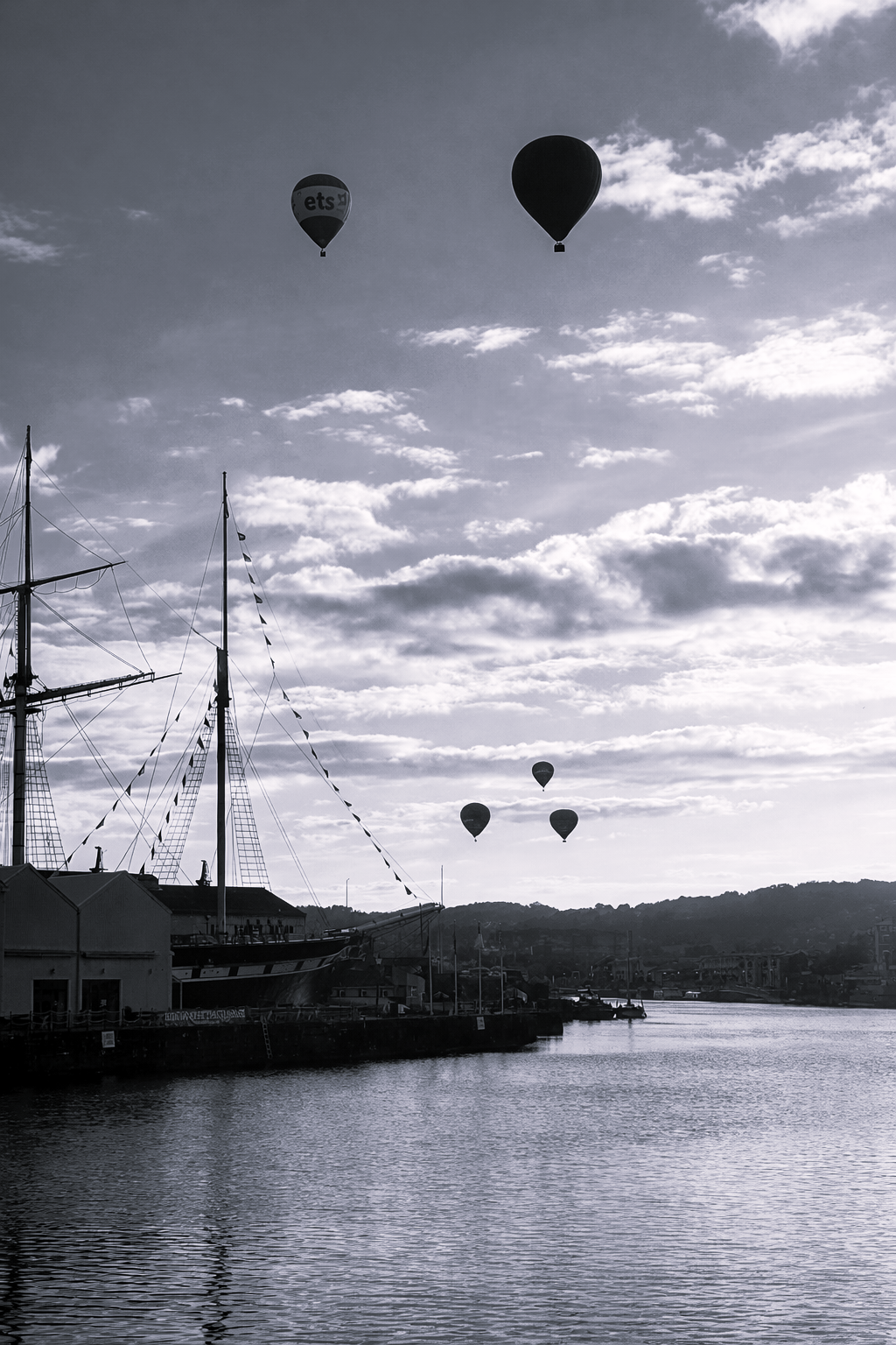 76922575 513c 43b7 bfd5 66df6e8fe03d5